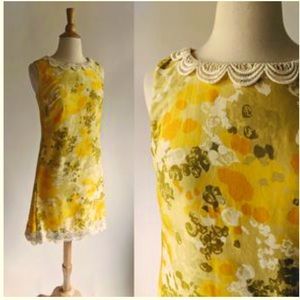 AUTHENTIC VINTAGE 1960’s Yellow Floral Shift Dress